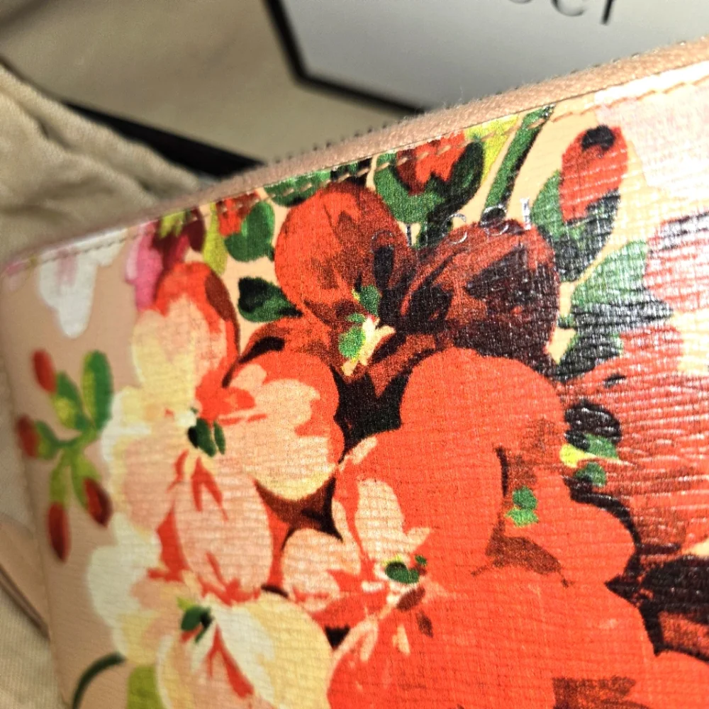 Gucci Blooms Pink Floral Zip Around Wallet - Picture 3 of 12